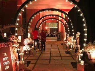 Illuminated Arch Tunnel - Carnival Board Games Rental & Sale